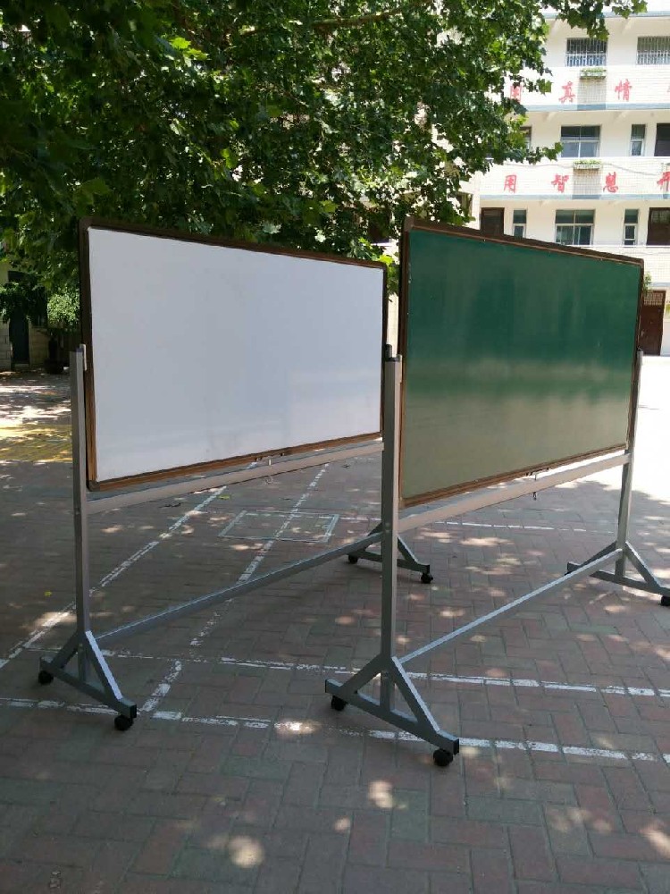 班级文化展示栏